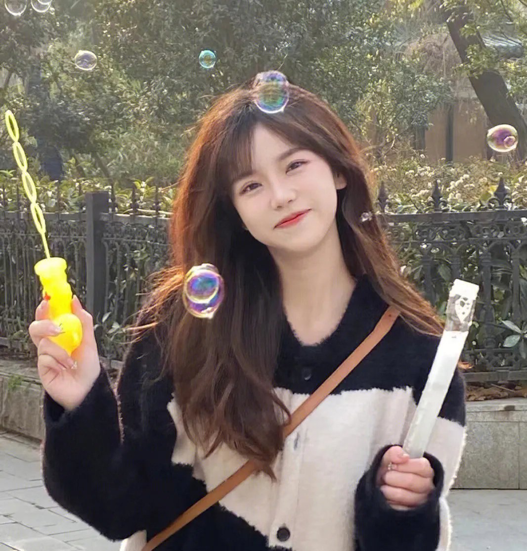 不是孤单一人2023